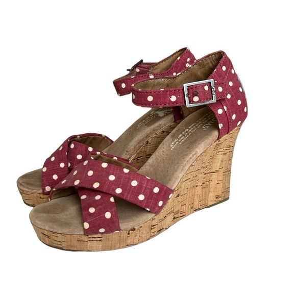 TOMS Red Polka Dot Linen Wedges Sandals Cork Espadrilles Retro Casual Summer 6 - Picture 1 of 12